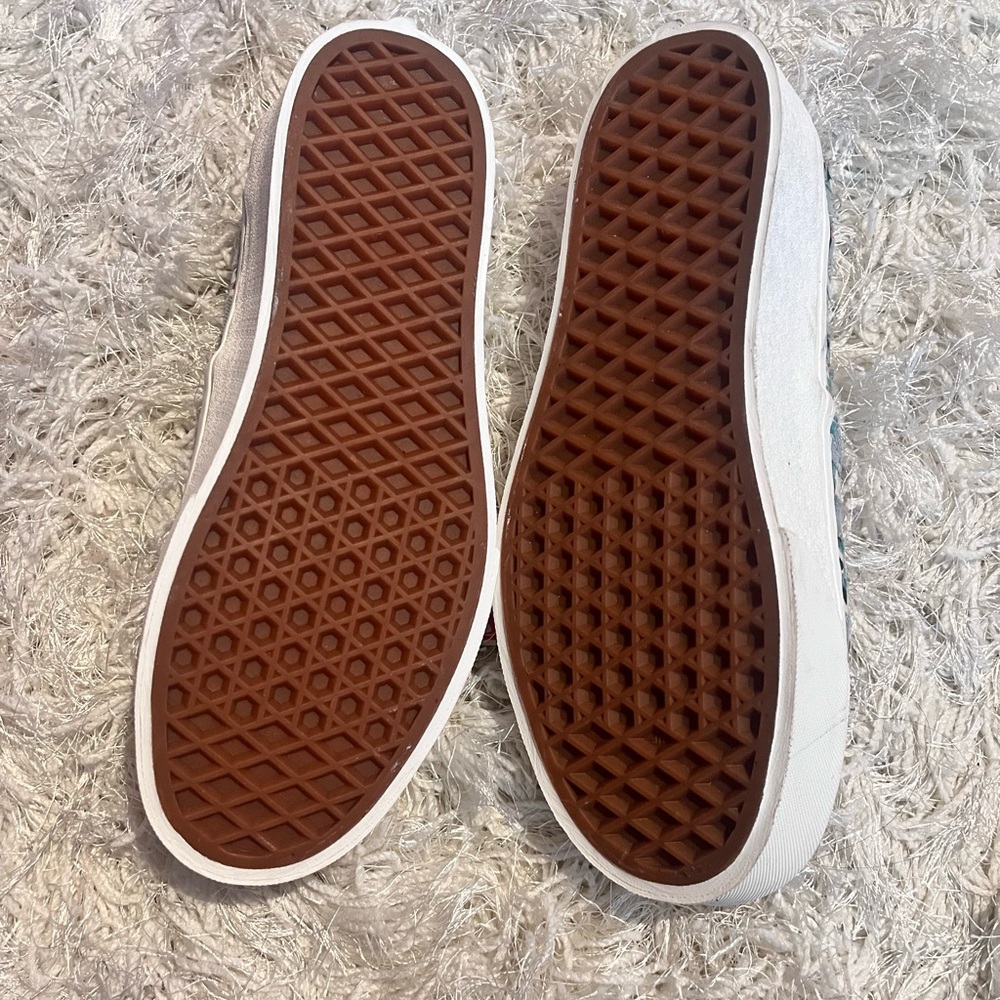 Vans stacked platform - Picture 3 of 3